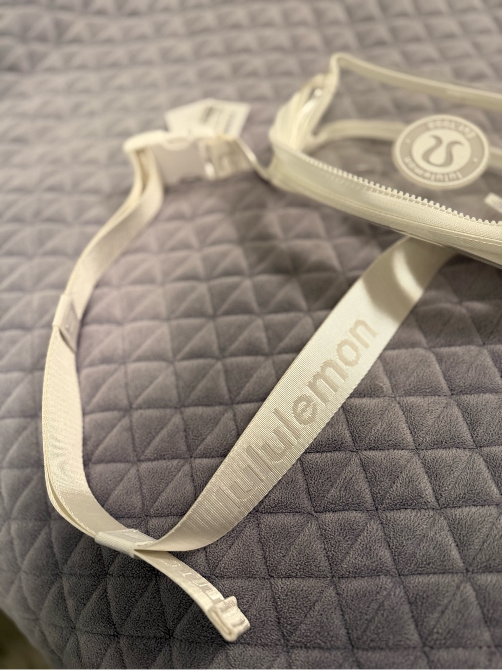 lululemon athletica Clear Crossbody Bag with White Trim - Picture 6 of 7
